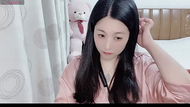 D-Misslu 现场XXX聊天