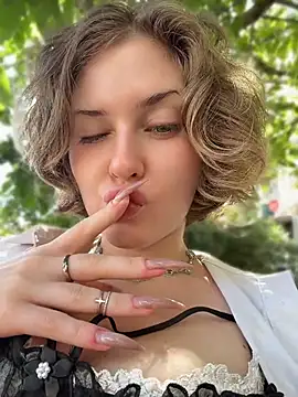 دردشة KellyKeler الجنسية المباشرة