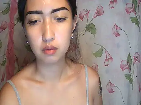 צ'אט XXX בשידור חי של XXnaughty_08XX