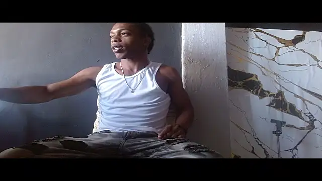 Larry-n-clouds' Live XXX Chat