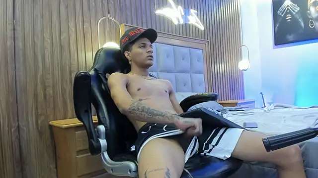 Chat +18 de Mael_Jason ao vivo