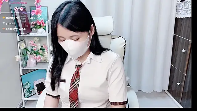 دردشة Clover_Nhi الجنسية المباشرة