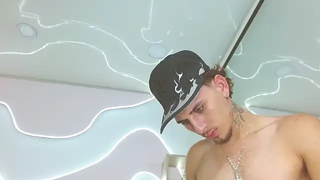 DanntheStiff 라이브 XXX 채팅