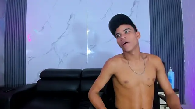 Chat +18 de Kleyn_black ao vivo