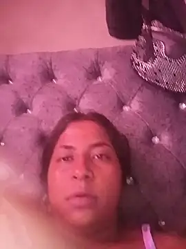 Chat XXX en directo de Giselabrunette25