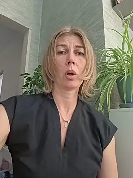 stellahere8 Chat XXX in diretta