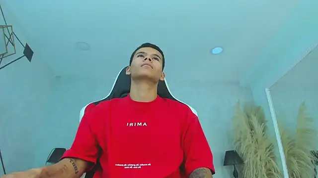 DylanRoyce_'s Live XXX Chat