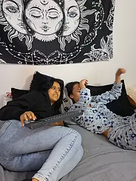 emily_n_abby – Naživo XXX chat