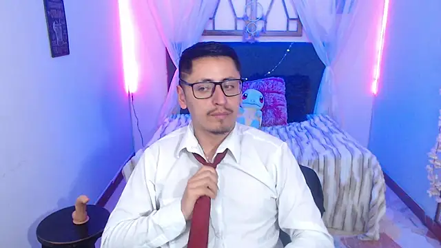 Show modela Alexx_levi na web-kameri