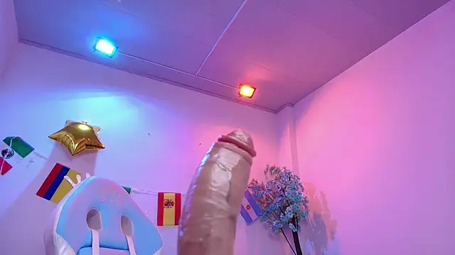 Czat XXX na żywo – Maddie_T18