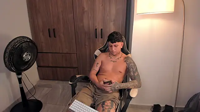 Jake_simons' Live XXX Chat