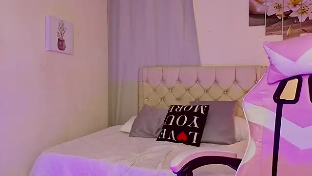 Chatroom XXX en direct de naomifire_