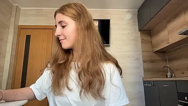 Онлайн чат XXX DanaYung