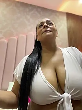 sofia_xxx02 élő XXX-chatje