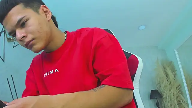 DylanRoyce_ Live XXX Chat