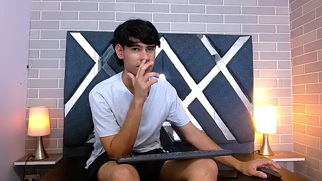 Chat XXX en directo de Kevin_Brooks1
