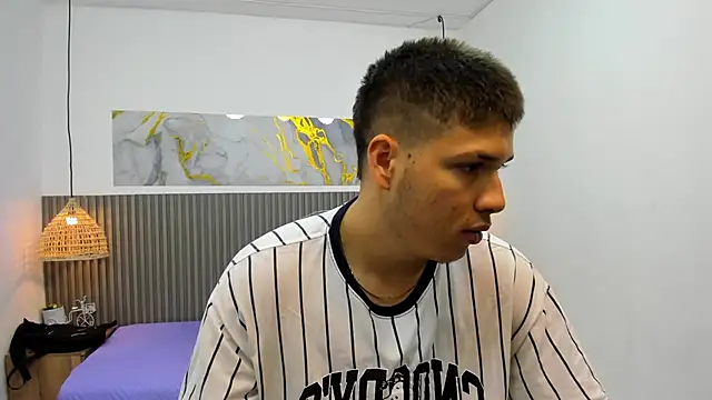 צ'אט XXX בשידור חי של AlessandroFranco