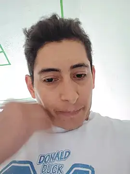 צ'אט XXX בשידור חי של Tiger_cryad