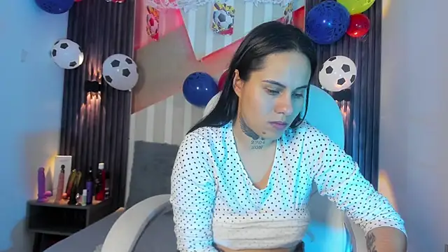 Онлайн чат XXX MadisonYoung000