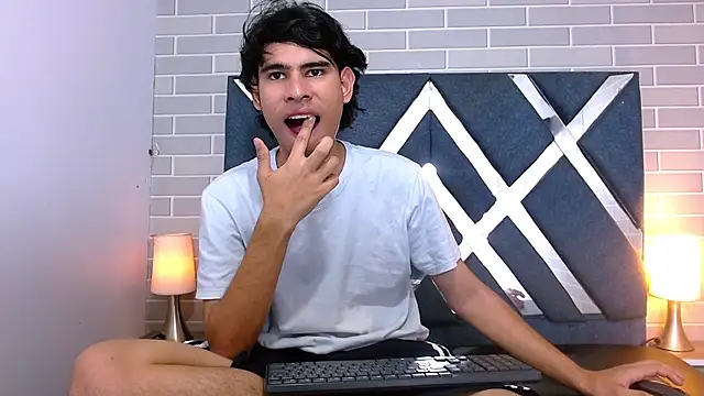 Kevin_Brooks1 Live XXX-chat