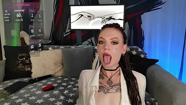 BlackKisa Adlı Modelin Canlı XXX Sohbeti