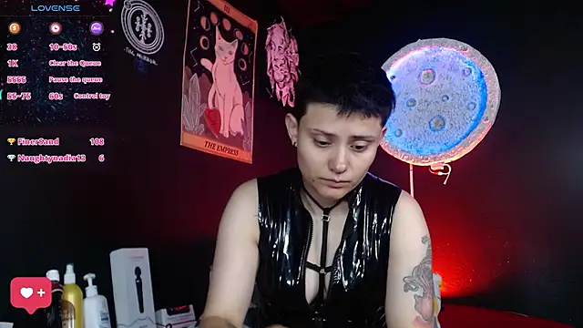 girl_intense444's Live XXX Chat