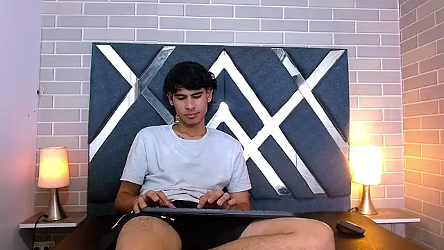 XXX chat uživo modela Kevin_Brooks1