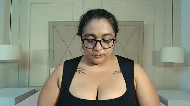 ViickyLee – Naživo XXX chat