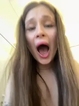 KnockKnock-'s Live XXX Chat