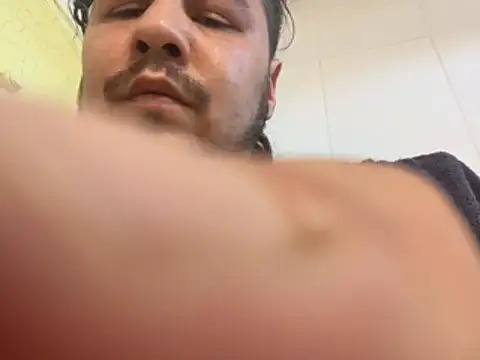 bananahot31's Webcam Show