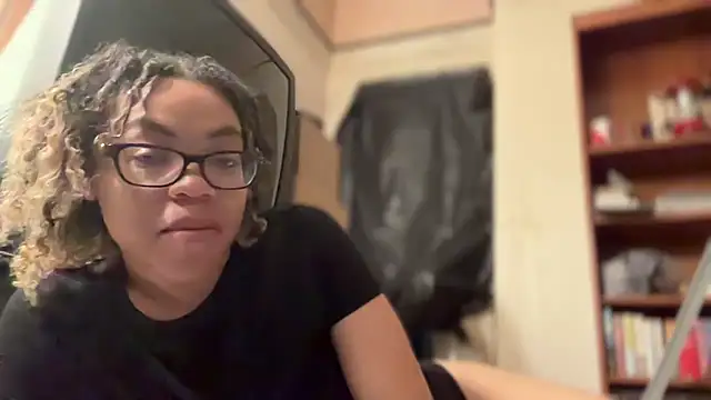 zahrabliss' Live XXX Chat