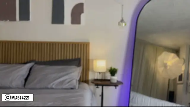 دردشة Little_Emma_11 الجنسية المباشرة