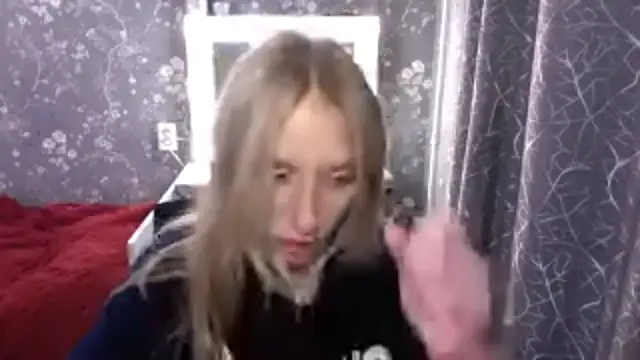 JennaLomeriのライブXXXチャット
