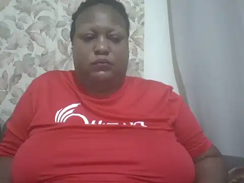 Chat +18 de fat_ebonyqueen ao vivo