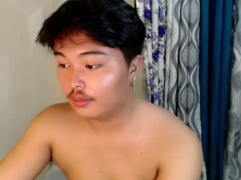 urasianjohnny 现场XXX聊天