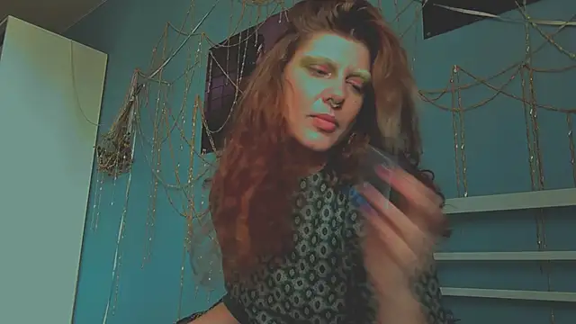 Chat XXX en directo de VivienDarkbloom