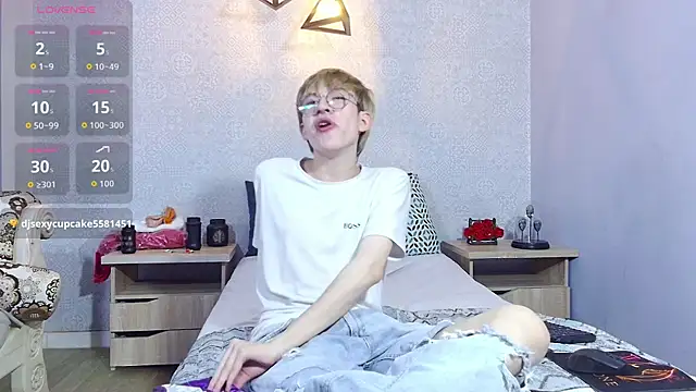 axell_stone_'s Live XXX Chat