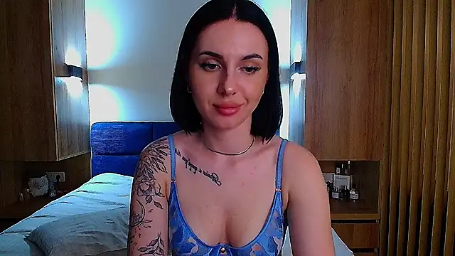 Chat XXX en directo de Sour_Berry_