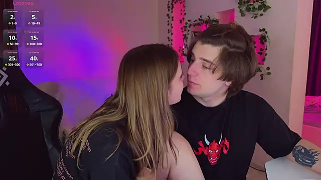 แชท XXX สดของ RobertAndLinela