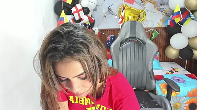 Holly_22  现场XXX聊天
