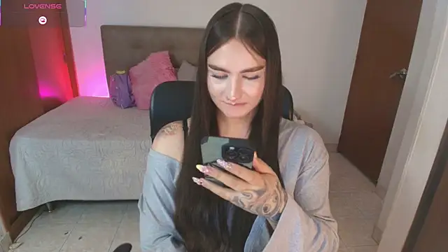 Miley_Baker 라이브 XXX 채팅