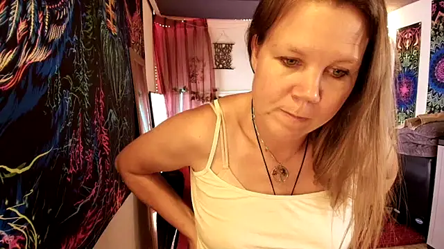CallMeMarian Live XXX chat