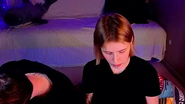two_gerls_here – Naživo XXX chat