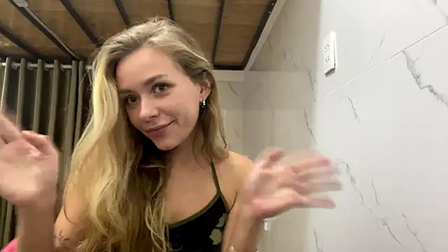 One_On_Mllion webcam show