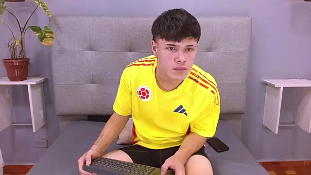 Kevin_Tupe's Live XXX Chat