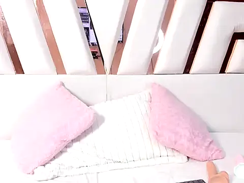 MiaKleinX's Live XXX Chat