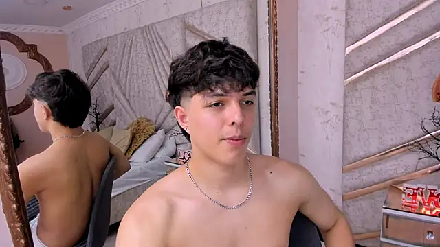 DamiaanXx Adlı Modelin Canlı XXX Sohbeti