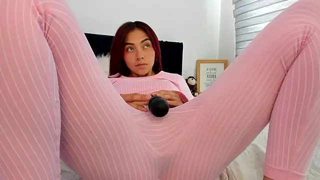 Czat XXX na żywo – melanie_roux__
