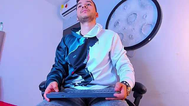 mike_257's Live XXX Chat