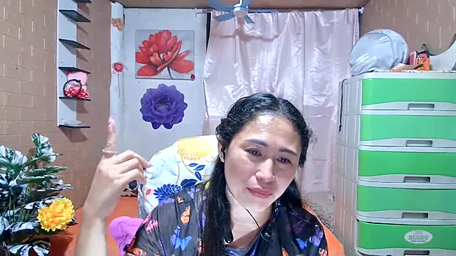 Filipina_Desire Adlı Modelin Canlı XXX Sohbeti